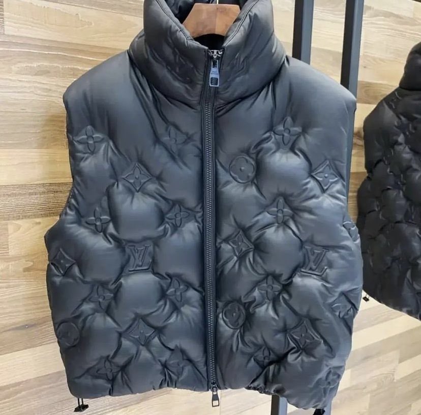 Ovrnundr on X: Louis Vuitton puffer vest by Virgil Abloh https