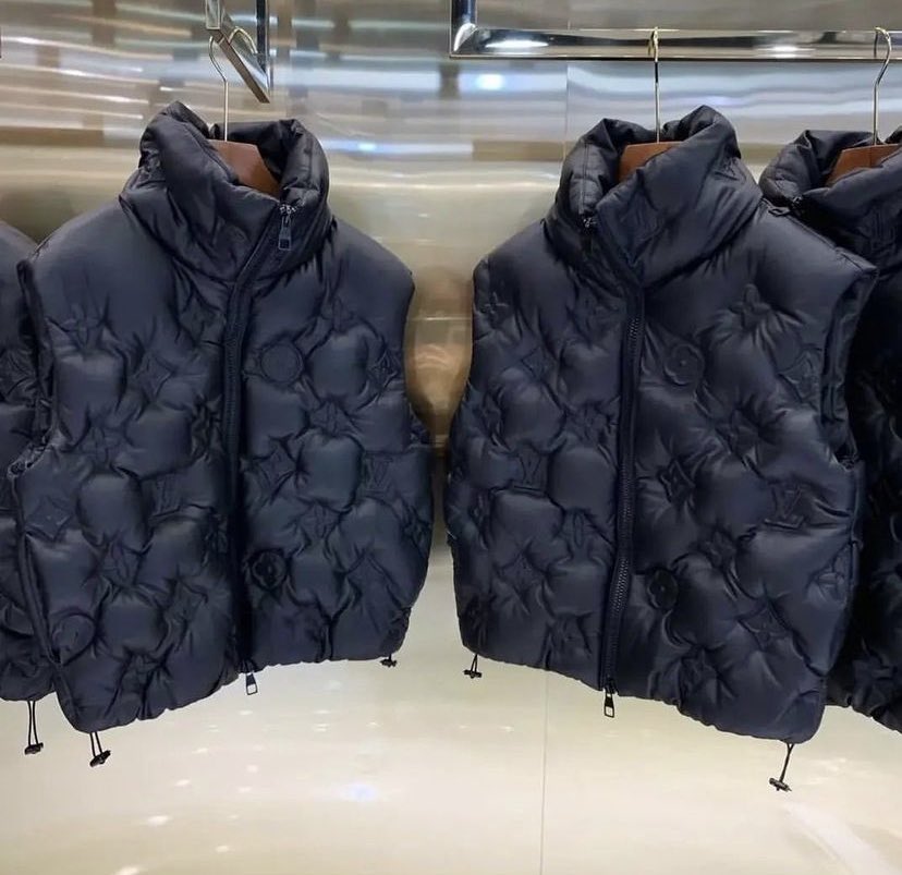 Ovrnundr on X: Louis Vuitton puffer vest by Virgil Abloh https