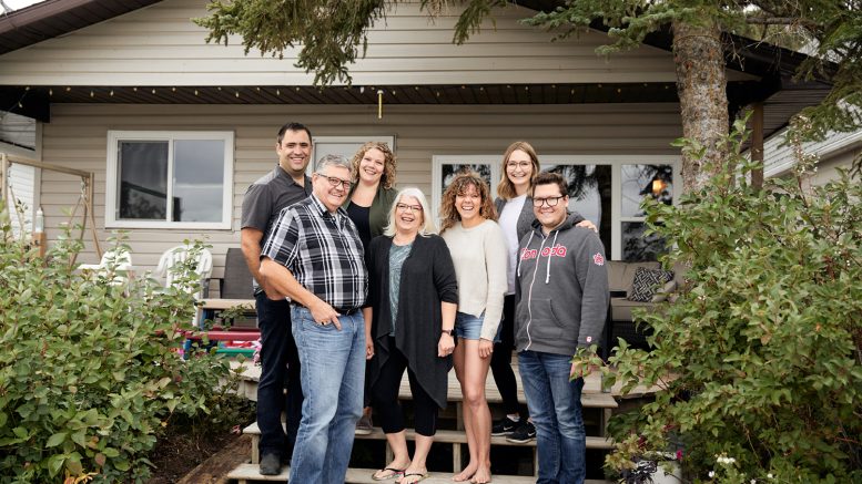 “I identify as francophone, but I always had this resistance because my family doesn’t correspond to that traditional model of what francophone looks like.” 
<a href="/AlexisNormand_/">Alexis Normand</a> on reclaiming what it means to be ‘French Enough.’ via <a href="/themanitoban/">The Manitoban</a> → bit.ly/3l8E1uh #NFB
