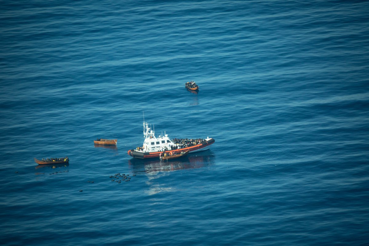 (1) Our search plane #Seabird discovered 19 boats in distress yesterday. #Italian authorities have put countless lives at risk due to misjudgement and excessive demands, while civil organizations are prevented from rescuing people for political reasons.