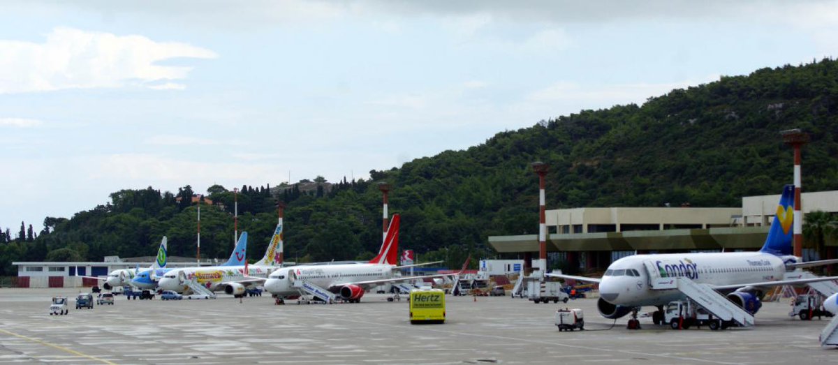 verena_gr1's tweet image. Αερολιμενικοί ΥΠΑ: Κίνδυνος για την αεροπλοία από την κατάργηση απο Καραμανλή των τοπικών αεροπορικών αρχών για την εφαρμογή των κανόνων ασφάλειας | Verena verena.gr/content/%CE%B1…