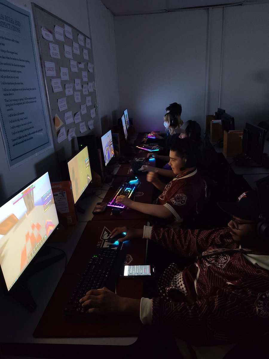 Elgin High School Esports tweet media