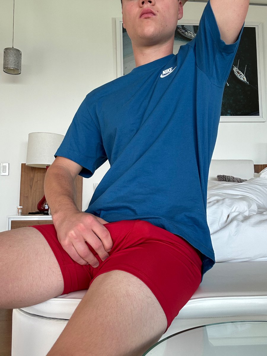 Omorfar38895688's tweet photo. Cardio workout in my bed before the gym? Rt when you see it👀

https://t.co/GLMTUJ9d5E https://t.co/XuOyWch6oS