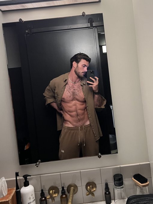 respond with emojis only pls https://t.co/7ZTru8626g