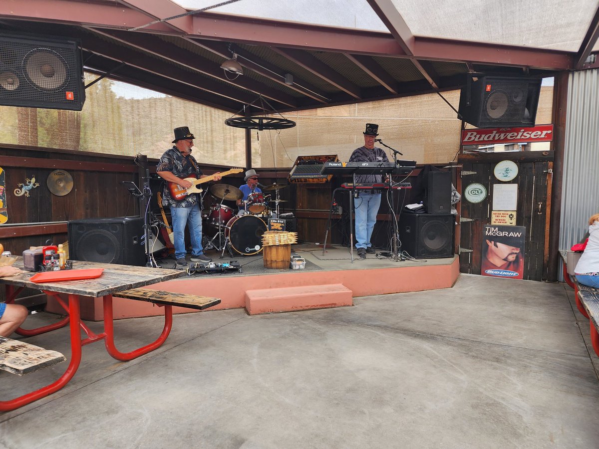 Great day for a ride to Tortilla Flats. Perfect weather. Same band that's been there for years but still fun. #Arizonasun #HDmotorcycles #goodmusic