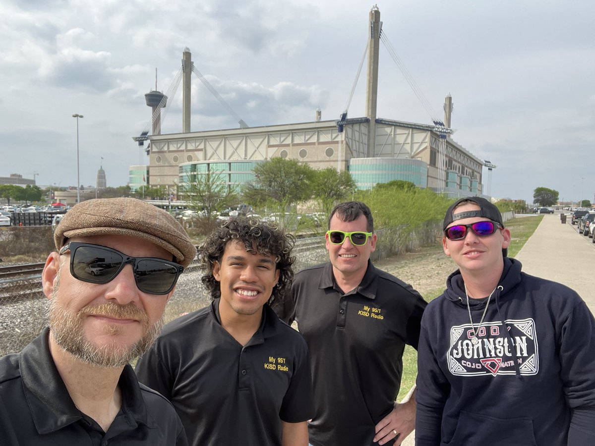 The radio crew has made it to San Antonio… and only 4 hours early. Time for an early dinner on the River Walk and then Final Four action with <a href="/EHSBoys_BB/">EllisonEaglesBoysBB</a> taking on Mansfield Summit at 8:30.