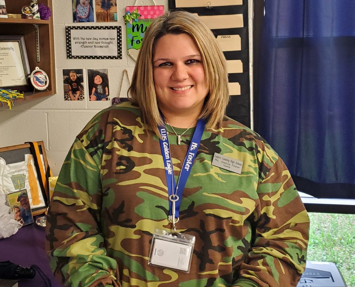 FCulverson's tweet photo. Camo day at The Landing celebrating our differences during exceptional student education #ESEweek_HCS @DrKeshaJones1 @ELHS_HCS @KindraTukes @RWilliams_EDS @MrArnoldtheGol1 https://t.co/rHGqh00Rb8