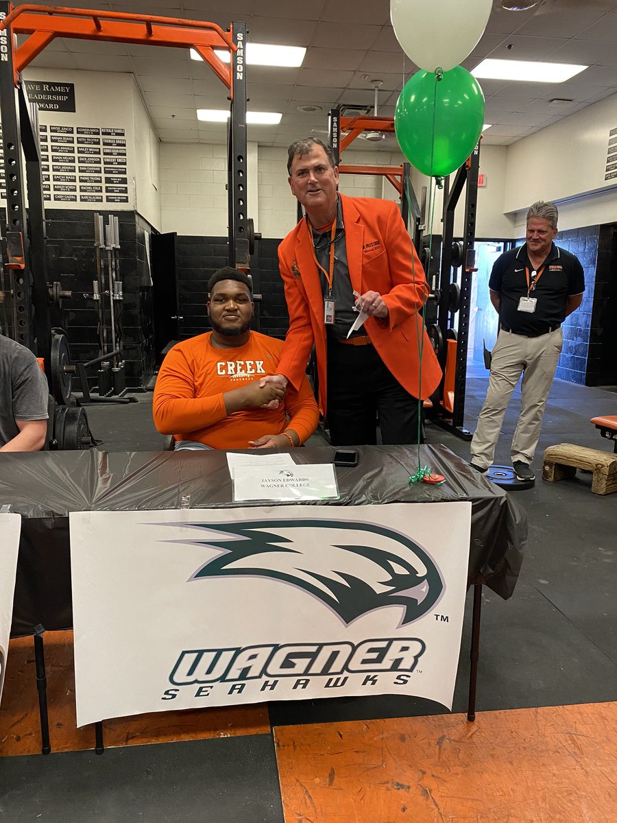 SCHS_prospects's tweet photo. Big congratulations to Jayson Edwards (OL) and Jesse Smith (DE) for signing today! We are very proud of you both, you earned it. Lindenwood University and Wagner College are very lucky to have you all💪🏽🦅 https://t.co/P4fTyWrFeg