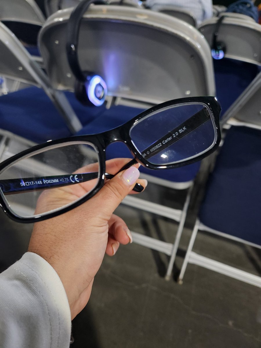 When you're at a conference, lose your glasses, but they have a Dream Team and a member runs off to buy you a new pair! I'm 1 of ~10K people here ... talk about a personalized experience. Thank you <a href="/Qualtrics/">Qualtrics</a> #X4Summit #CXwin