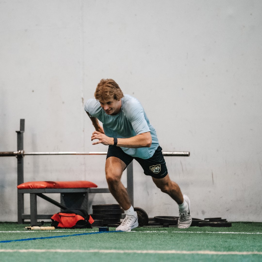 Developing speed is crucial to making it to the next level. More speed increases the options an athlete has, giving them more play-making, scoring, and defensive abilities. 

#trainforspeed #trainforathleticism