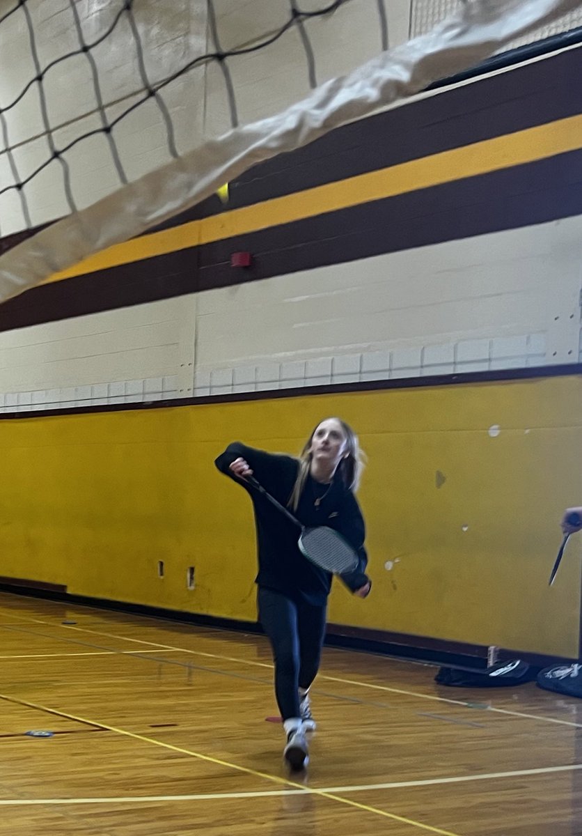 MrsMohl_HPE's tweet photo. Teamwork makes the dream work! #badminton 🏸 #GMMSPE https://t.co/2dSIwLBVCi