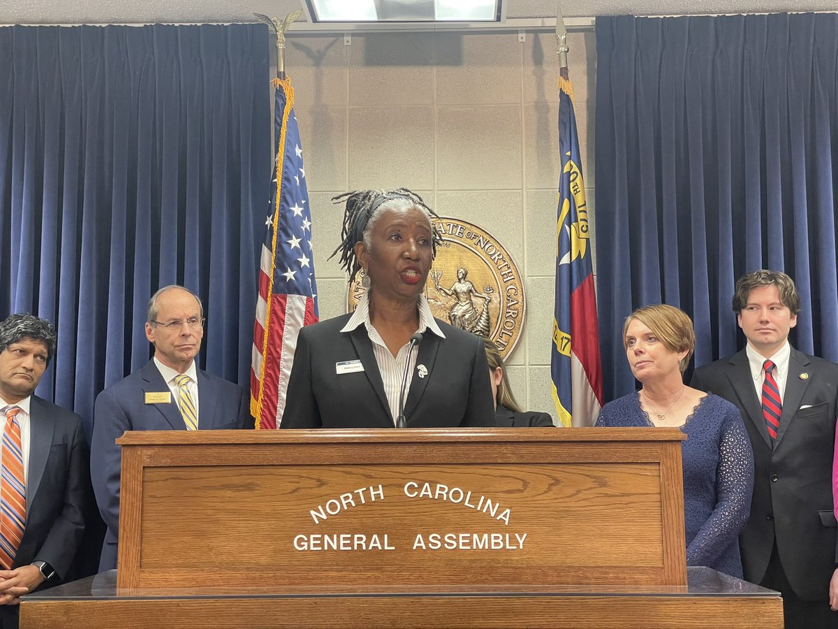 Today is the kind of day I went into public service for!

We are so proud of our bi-partisan bi-cameral Early Childhood Caucus that introduced 5 bills today:

👶 Expand doula services 
👶🏽 Increase funding to childcare
👶🏻 Decrease barriers to the workforce
👶🏿 Encourage innovation