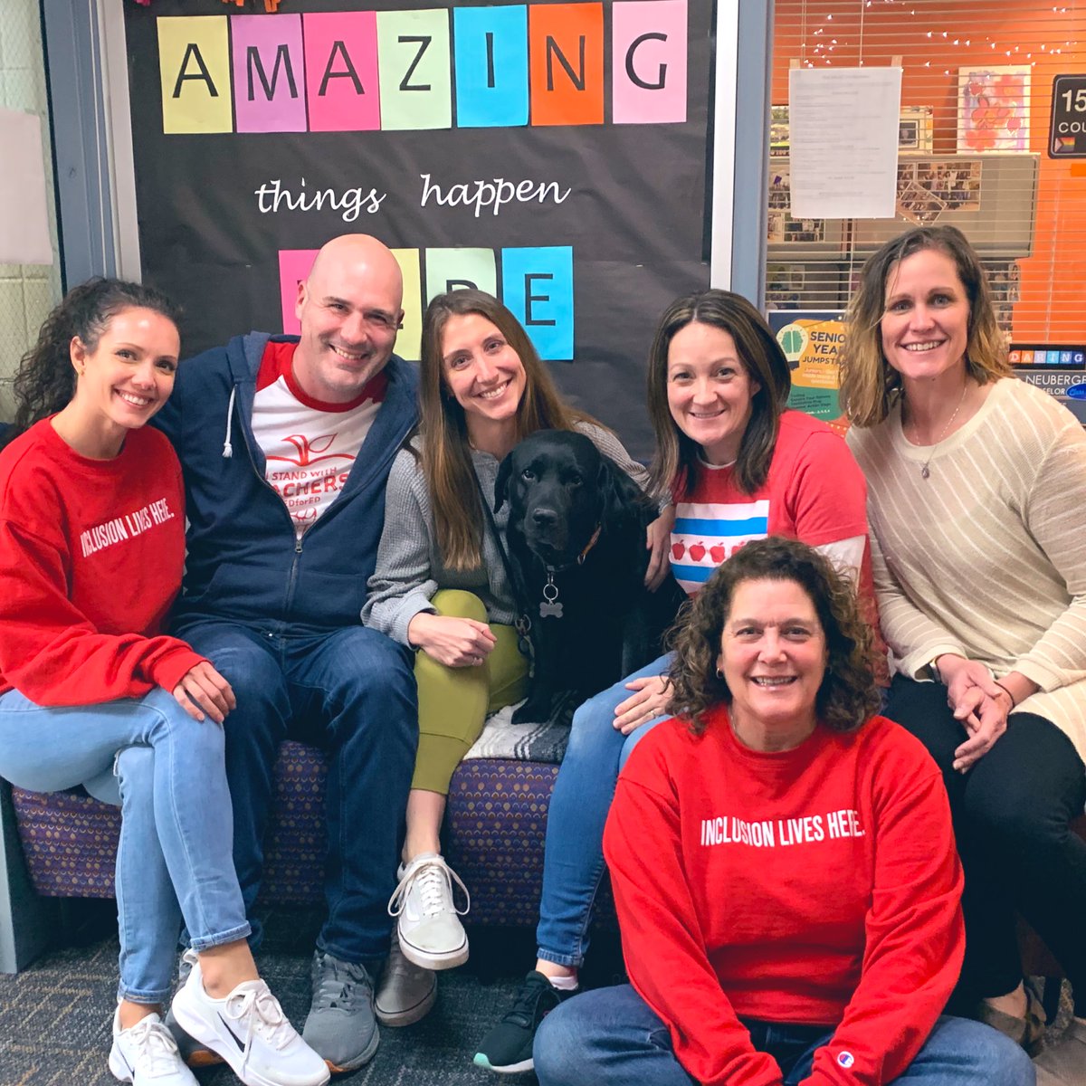 Cheesin’ with some of my favorite Wildcats!!!  

Happy School Social Work Week to this amazing crew, their giant hearts and welcoming smiles.  

Honored to work with and along side these ones!  💪💪💪

#SSWWeek2023 @TheSSWAA @iasswil @NASWIL