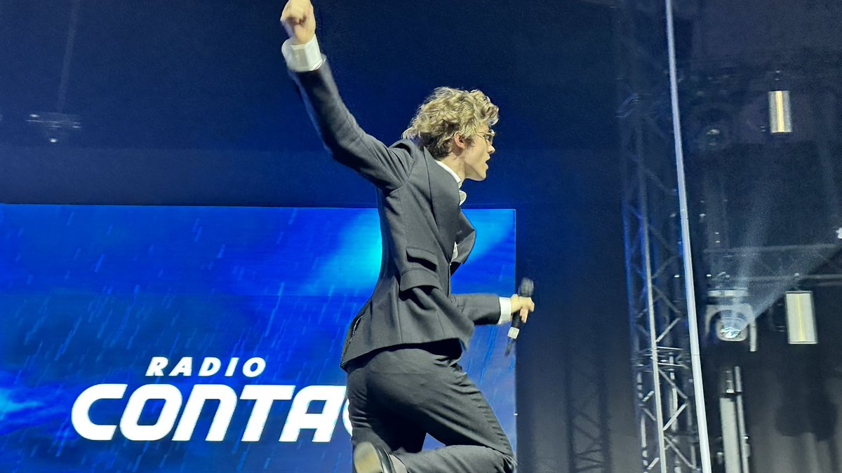 JolySebastien's tweet photo. Un nouveau #ContactVIP #RadioContact exceptionnel à la #CiteDesCongresDeValenciennes ! • @RadioContactFM @RosselRadioFR @RosselRadioPub @Valmetropole @CiteCongresVal @LesIndesRadios @Sirti_radio @Arcom_Lille https://t.co/wWuXBFSbK3