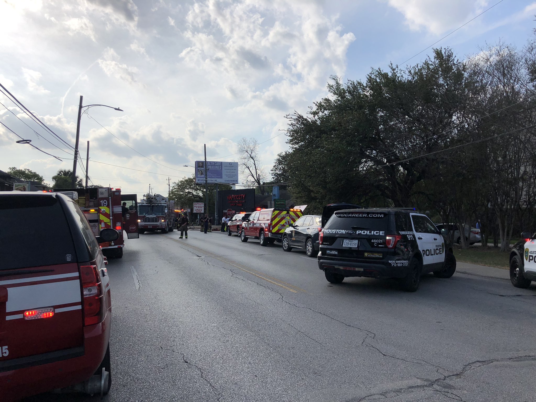 Houston Police on Twitter "Central and HFD are working a fire 1500