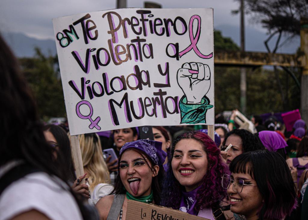 En fotos📸

Así transcurrió la movilización por el #DíaInternacionalDeLaMujer en Bogotá.

#8M2023💜 📸: @ilusa_Gomez 👇🏽