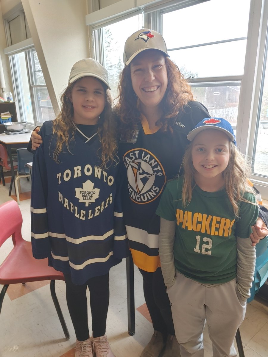 msjcorey's tweet photo. Jersey day is always a hit @Oldfield_Osprey https://t.co/d9LlIt6Okc