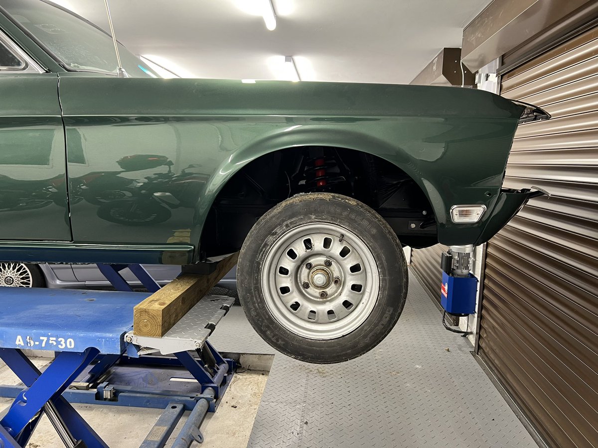 JesseCrosse's tweet photo. Been gagging to test fit this Torq Thrust wheel for a couple of months. Big improvement over the keep-it-off-the-ground number. #Ford #Mustang #GT390 @AmericanRacing https://t.co/1iTdRFGsXv