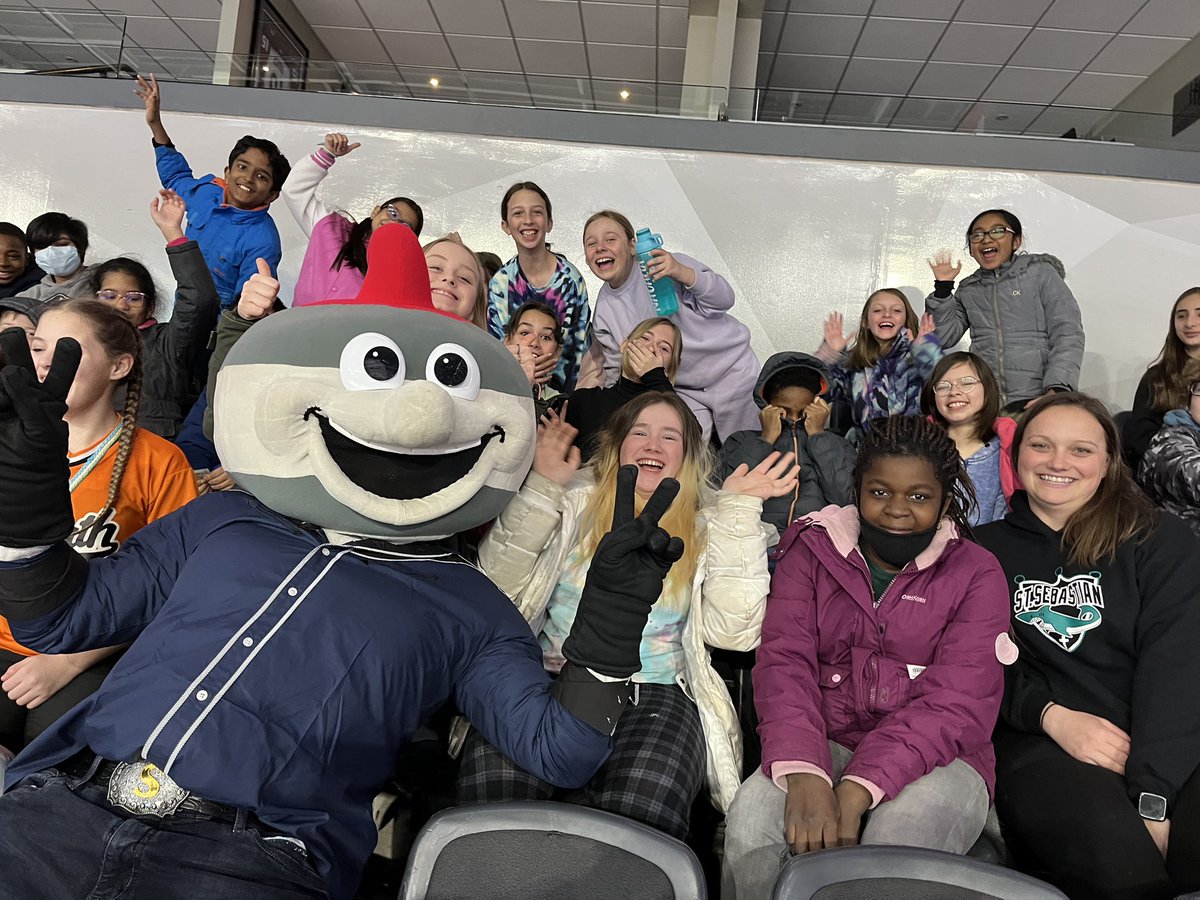 StSebSharks's tweet photo. Brier field trip! On the big screen, mascot visit and famous curlers! Amazing day! https://t.co/eCwUGcftaU