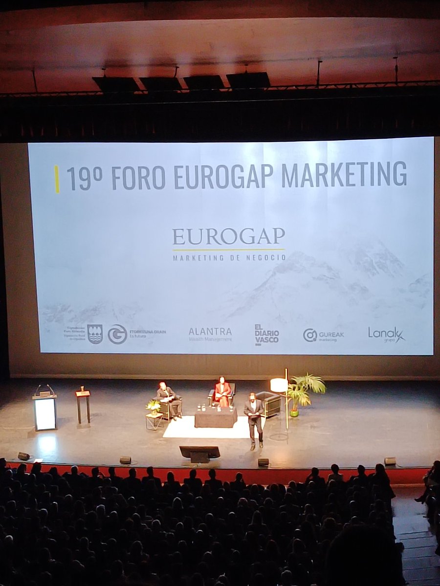 Hoy Mario Alonso Puig en el kursaal
Organizado por @EUROGAP
Auditorio a rebosar, máxima expectación!!!