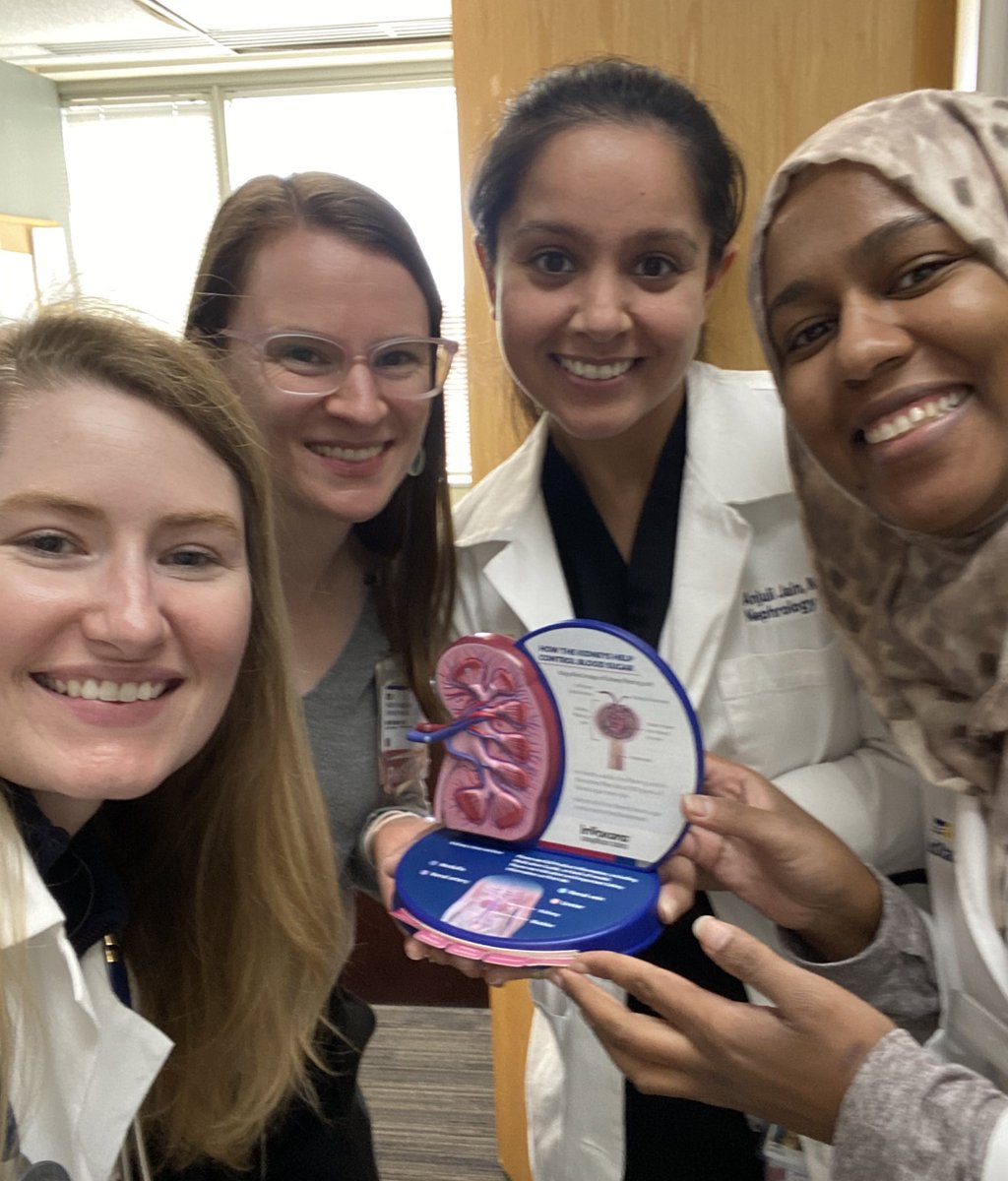 On #WorldKidneyDay_2023 we recognize our dedicated nephrology fellows who provide excellent care for our patients every day.  We have a strong team of 3 fellows and a future nephrology fellow covering consults this week!