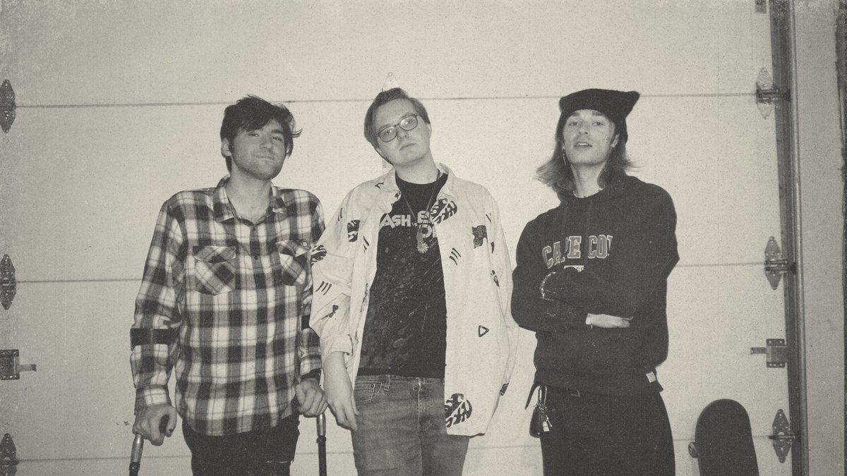 INTERVIEW | 'This is a great story and it's also a trial.'

<a href="/NCHBandRI/">Never Coming Home</a> talk new single 'Nevermind' (out TOMORROW!) and pushing through bad luck! Read: tourbustunes.com/2023/03/interv…