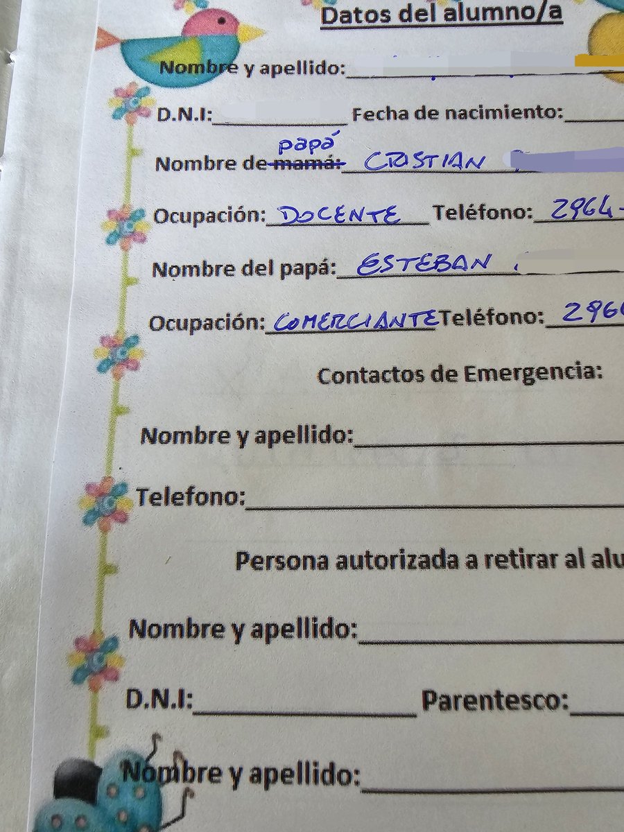 kischanito's tweet photo. Otro año escolar que empieza.
Otro año en el que tenemos que corregir la planilla.
2023. Encima ya es el 4⁰ año que el pibito va a la institución. Ya saben que tiene 2 papás. Qué paja. https://t.co/OtP6qOdZ2T