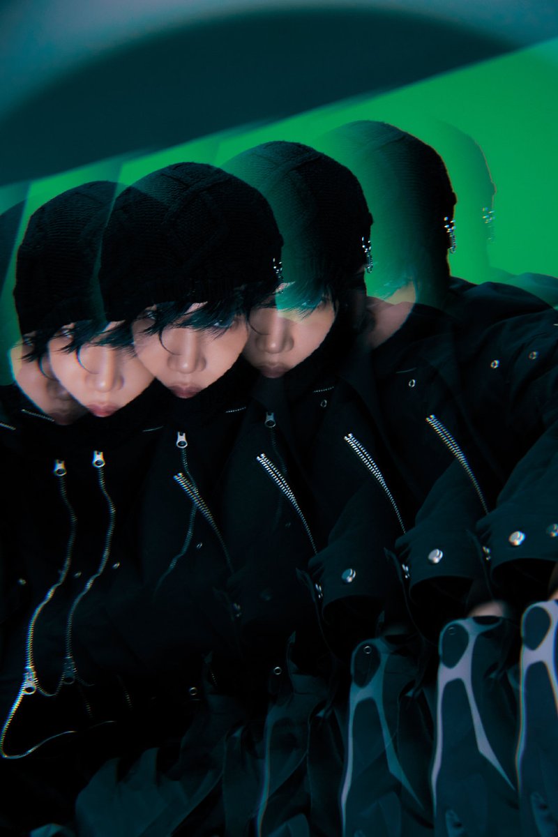 Syxmiko_21's tweet image. 壁纸准备开始换上啦 
今天又是美美的欣赏开开美貌的一天
当然还有伴随着帅死 惊艳与感叹
各种情感在我看见开开预告图的时候同存着
还有依然11点等待开开预告图时
那超级无敌幸福的内心
所以希望wuli 开开的SOLO 3 Rover ！
一定要大发呀！！！！！！！！🐻✨

#ROVER_TeaserImage3
#KAI_Rover