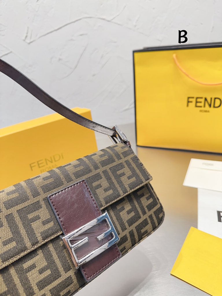 BagzzN's tweet photo. Fendi baguette 🥖 https://t.co/HZhcO161bH