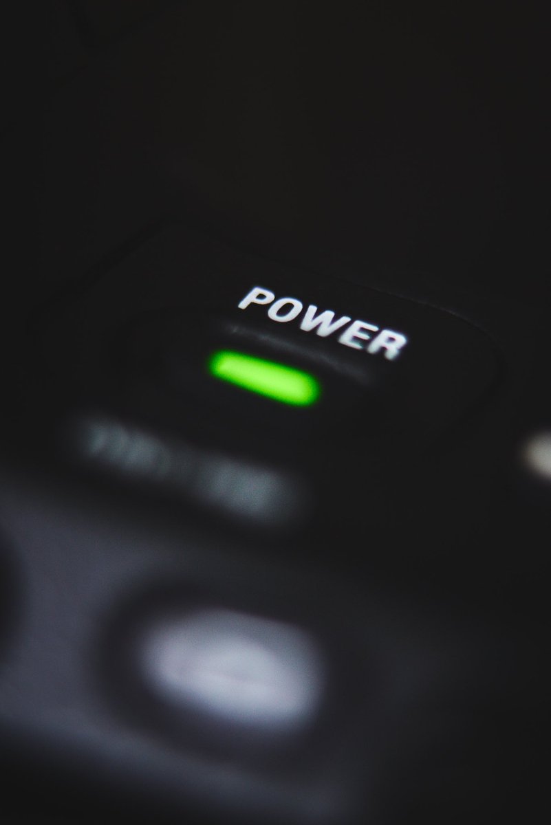 michaschmidt's tweet image. Editing the next YouTube video already … for a Sunday upload (I guess) ✌🏻#CCDSensor #DigiCam