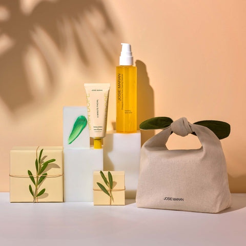 GWPbyCDP's tweet photo. Glowing on the Go, Josie Maran's Limited Edition Bento Travel Bag produced by CDP https://t.co/siATJ6nIye