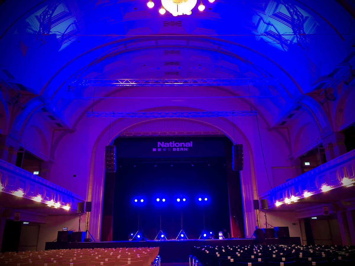 FlyingPickets's tweet photo. We’re all ready to go!! Walking onstage here at #nationalbern in 30 minutes!! Yeeeaaahhh!!! 🎉🤟🎉👍
#OnlyHumanTour #schweiz #livemusic #acappellamusic #onlyyou #bahdahdahdah #bern #acappella https://t.co/0QKYCavLue