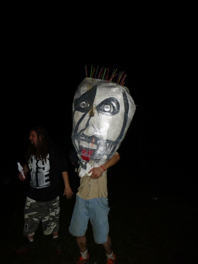 localclowncrew's tweet photo. #Tbt
I cut the head off the Devil and I'll throw it at you....
@hatchetvillan, #riddlebox,
#TheLotusMonster
#gotj #2013 #TBThursday https://t.co/HJmlWy2e8o