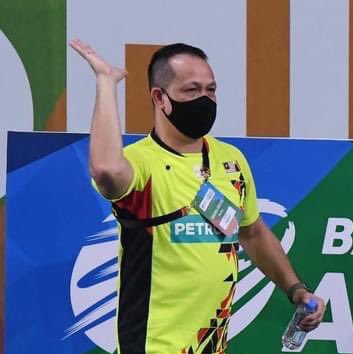 ewlanee_'s tweet image. Rexy nonton chiasoh di rumah:

#GermanOpen2023