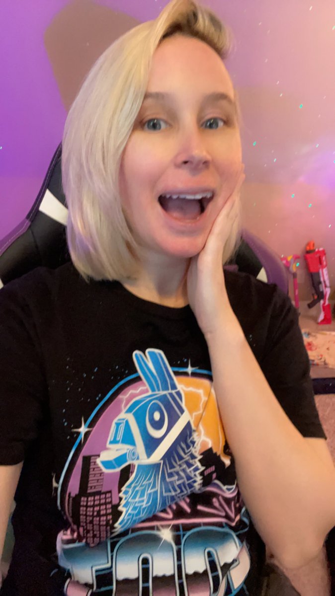 TheGoodishGamerGirl tweet media