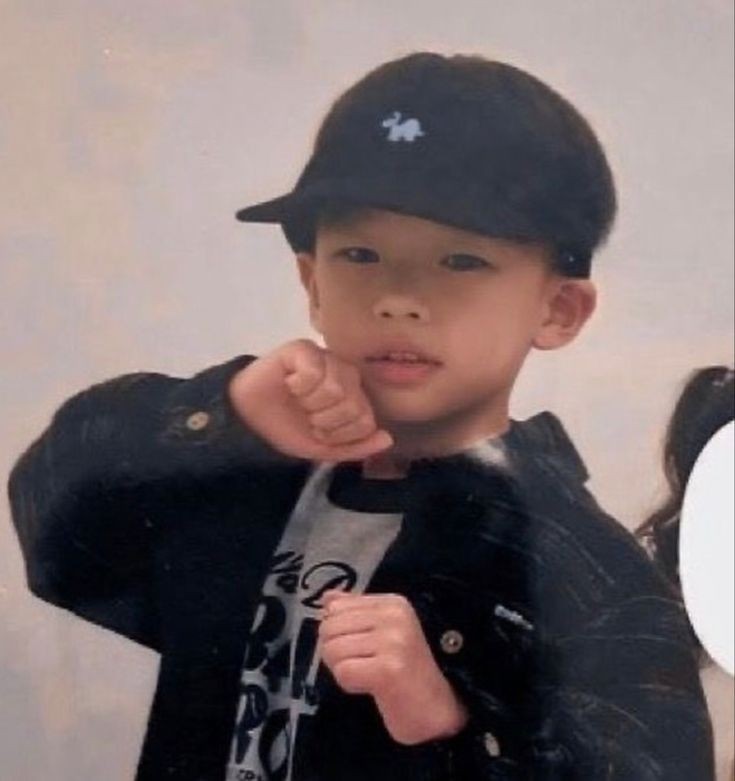 HFOTD (hyunjin fetus of the day)