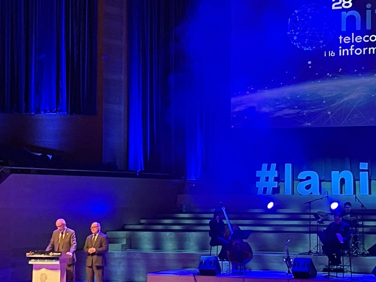 #lanit2023 @pedrolinares, presidrnt de <a href="/telecoscat/">TelecosCAT</a> i <a href="/EduardMartinLi/">Eduard Martin</a> , degà <a href="/COEINF/">COEINF</a> unes paraules de record i condol pels familiars accident de Súria