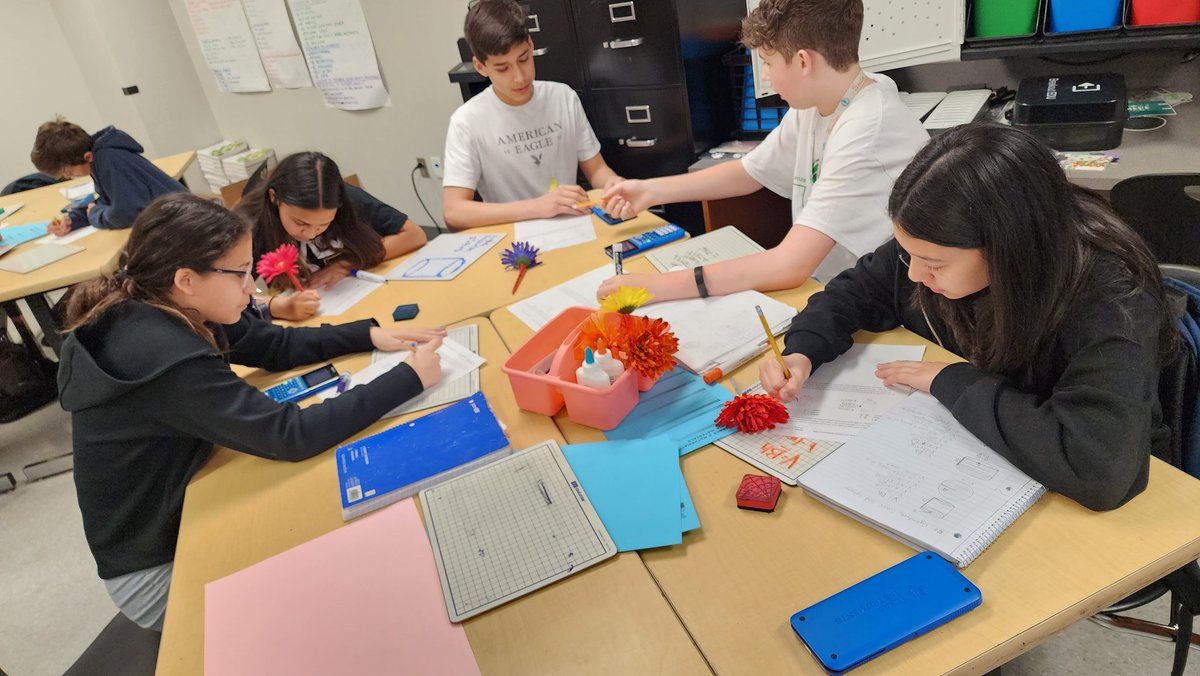 Lisa Smith tweet media