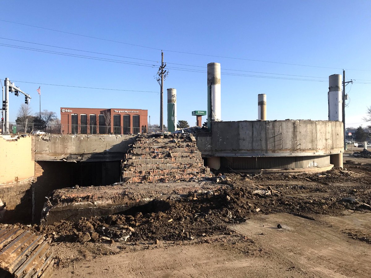 Exciting news from our development team! We have officially broken ground on the new Bank of America located at Baker Square in Omaha, Nebraska. Step one was demoing this previously vacant building. 

#cre #demolition #retaildevelopment