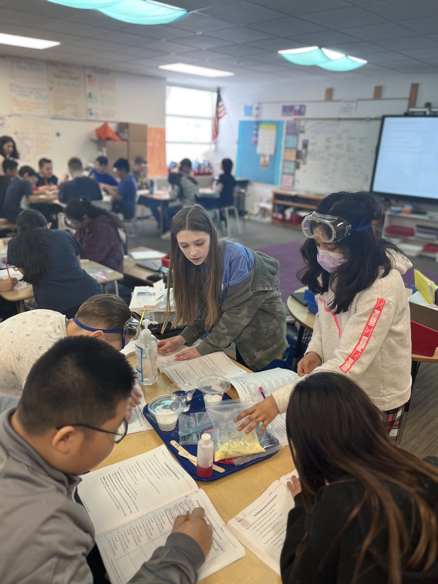 Halversontweets's tweet photo. Halverson Elementary’s 5th grade students are investigating mixtures of substances to create chemical reactions @AlbertLeaSchool https://t.co/LRfO3fRRoG