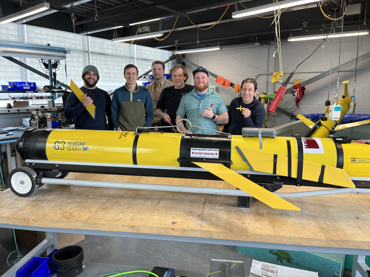 Shout out to CEOTR @OceanTracking @COVE_ocean for hosting our @MemorialU glider team and the joint efforts to deploy gliders to measure this year spring bloom on the Scotian shelf. Its been a wonderful experience and we can't wait to do this again. #teamworkmakesthedreamwork