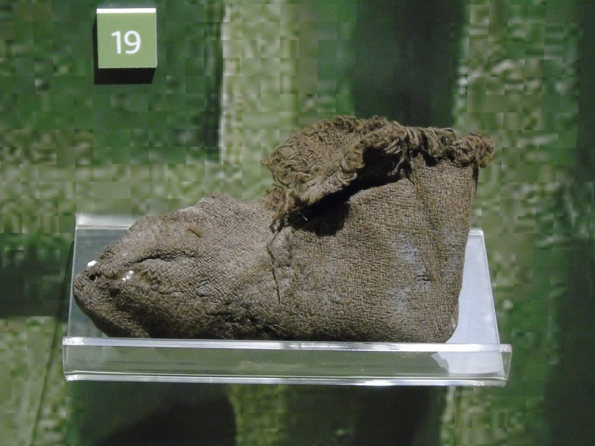 A #Roman child's sock, made from 2 pieces of cloth sewn together. It was found at the fort of Vindolanda, near #HadriansWall, &amp; once belonged to one of the children who grew up in &amp; around the fort #RomanFortThursday