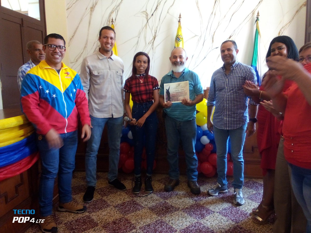 psuvarismendi22's tweet photo. #9mar
#ChavezSiempreChavez 
Realizamos una Sesión especial en Conmemoración a los 10 años de la Siembra de nuestro Chavéz.
Homenajeando a todos esos revolucionarios que por años han cargado el morral de Chávez en #Arismendi.
@NicolasMaduro 
@hugbelpsuv 
@Ali_RomeroF 
@PSUV_NE https://t.co/eZiTjmclPP