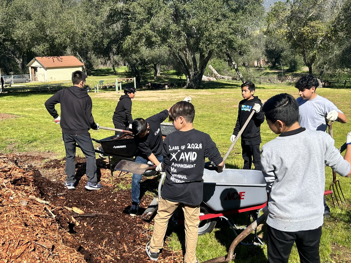 .<a href="/PotterJHS/">Potter Junior High</a> AVID students helping maintain the DeLuz property for community service today.