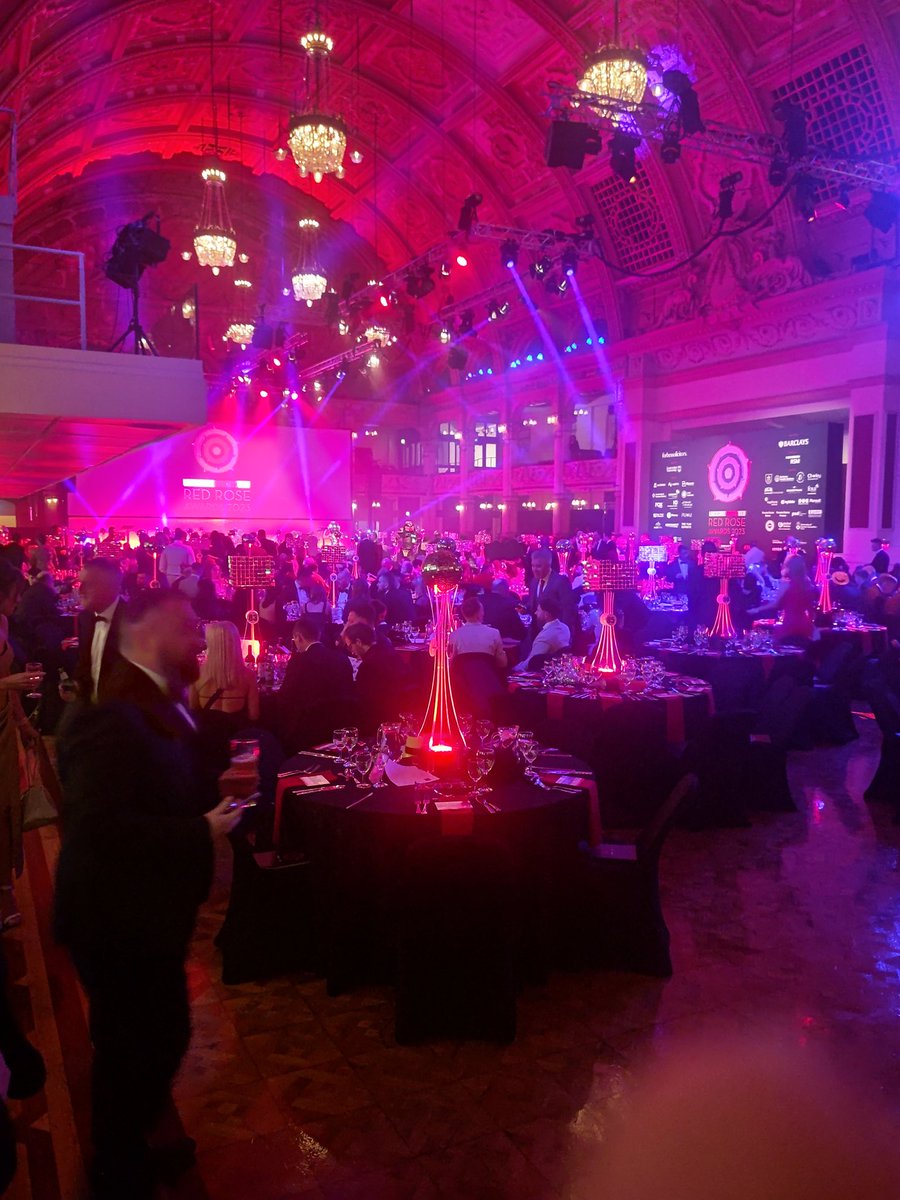 Really looking forward to celebrating #lancashire businesses finest at the @redroseawards tonight, thanks for the invite @AMRC Samlesbury #RRA2023 #successleavesclues