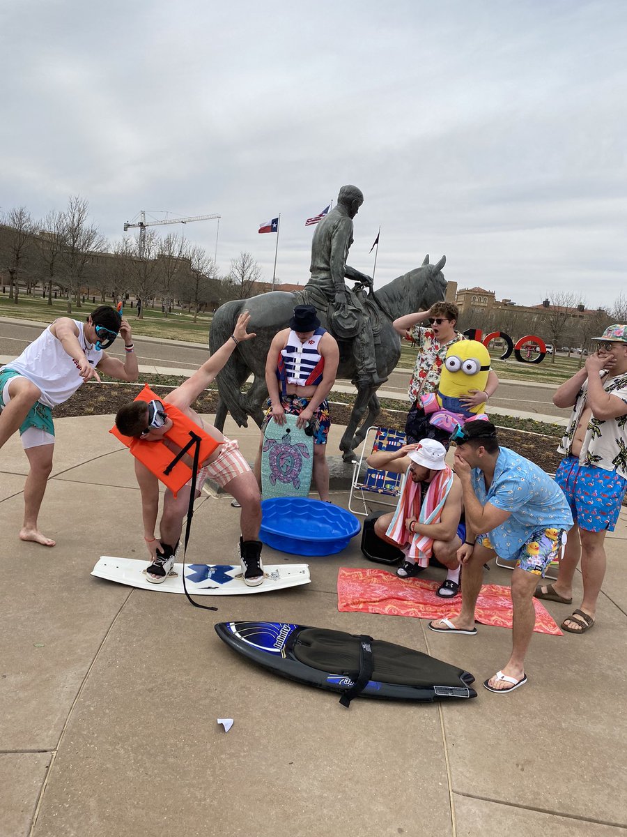 TheCaffinecrew tweet media