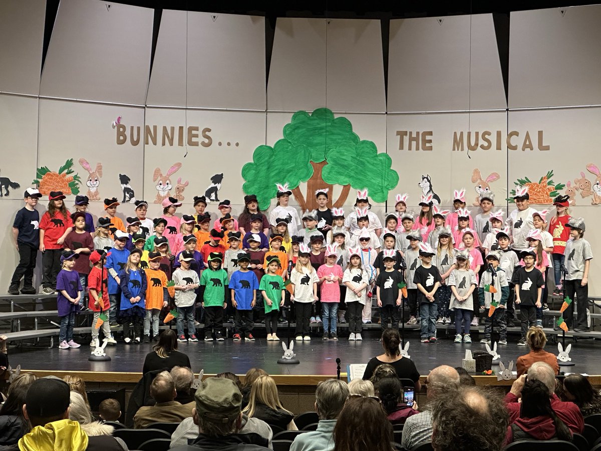 WinstedElem's tweet photo. Hop hop hopping into our program with smiles and song! 🎶🎵#LAKERproud https://t.co/Oreh79ujxq