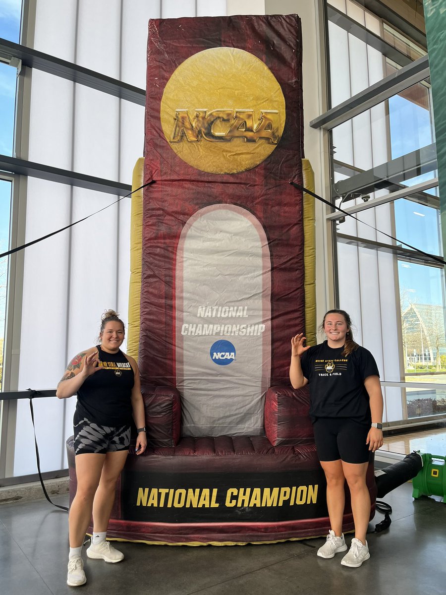 StateThrowers's tweet photo. DII Indoor Track &amp; Field National Championships 💛🖤 # GoCats #WSTC https://t.co/p2WS7Rkb15