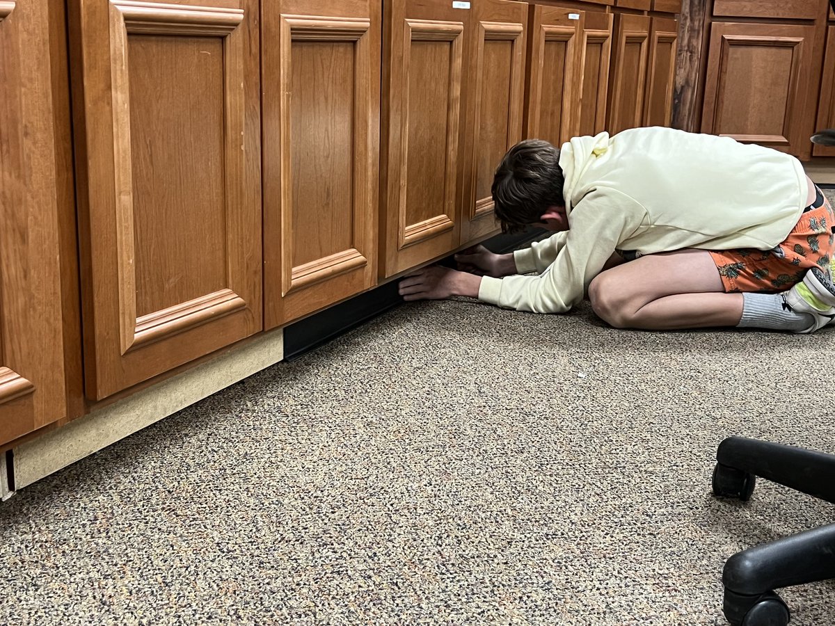 EllisBenjaminP's tweet image. Students love to help create their learning environments - from unboxing our new VR equipment and organizing storage containers to putting the base trim around our cabinets. #OCSRocks