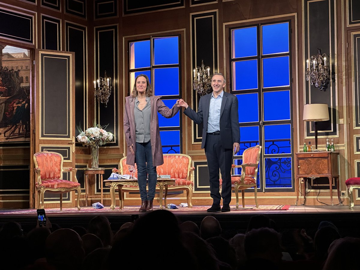 Zickma (@zickmafr) on Twitter photo Quel bon moment passé au <a href="/Th_Madeleine/">Théâtre Madeleine</a> pour #SuiteRoyale avec <a href="/SemounElie/">elie semoun</a> et Julie De Bona - une pièce vraiment amusante et joliment interprétée. N’hésitez pas à aller la découvrir. Quel bon moment passé au <a href="/Th_Madeleine/">Théâtre Madeleine</a> pour #SuiteRoyale avec <a href="/SemounElie/">elie semoun</a> et Julie De Bona - une pièce vraiment amusante et joliment interprétée. N’hésitez pas à aller la découvrir.